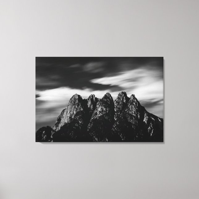 Clouds and mountains canvas print (Front)