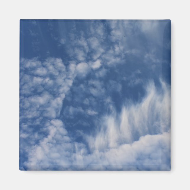 Clouds with teeth magnet (Front)