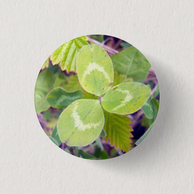 Clover 1 inch round button (Front)