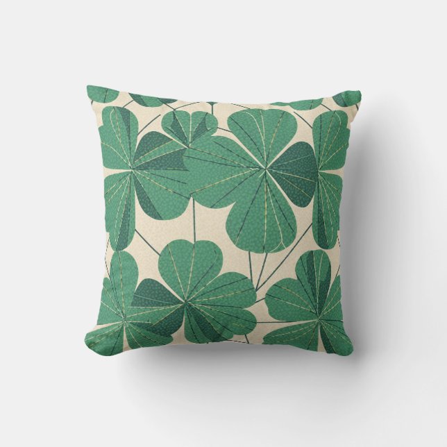Clover design throw pillow (Front)