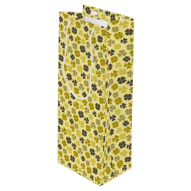 CLOVER LEAVES ST PATRICKS PATTERN WINE GIFT BAG (Front Angled)