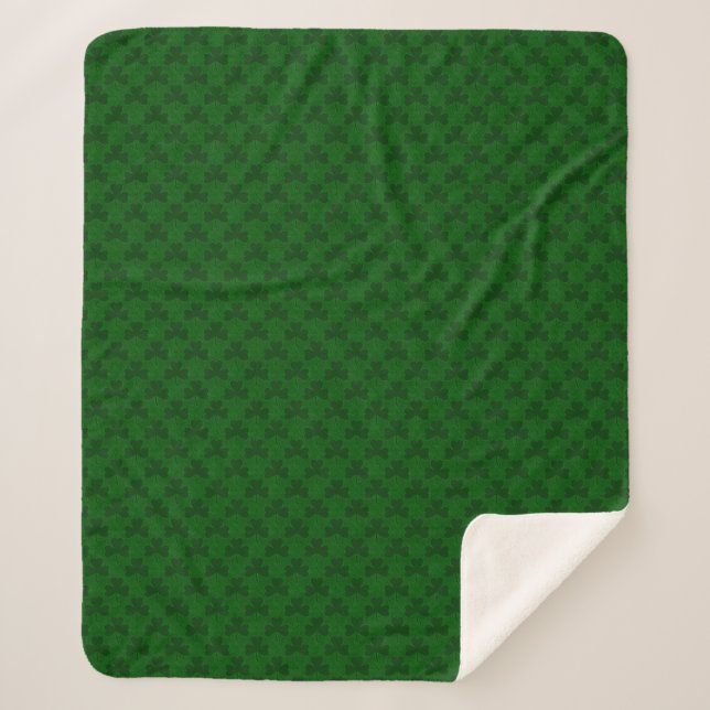 Clover Pattern Sherpa Blanket (Front)