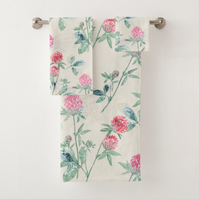 Clover, shamrock on beige.  bath towel set (Insitu)