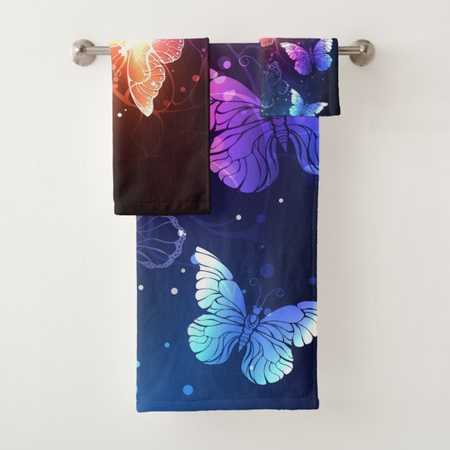 Clowing Night Butterflies (En situation)