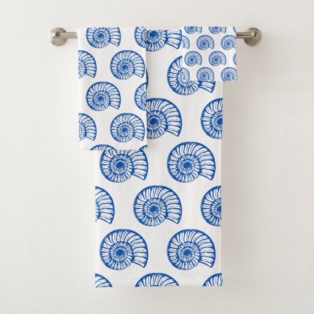 Coastal Blue and White Shells Bath Towel Set (Insitu)