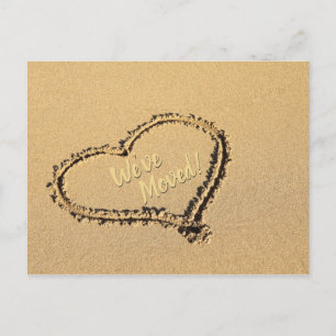 Coeur dans faire-part d'adresse de sable de plage