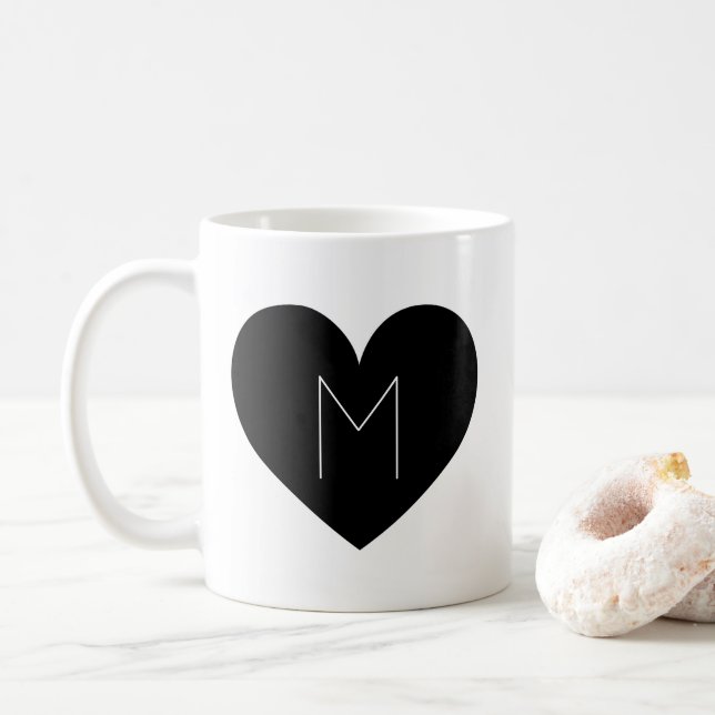 Coeur Noir Contemporain Simple Monogramme Mug (Avec donut)