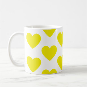 Coeurs jaunes dorés amusant tasse de café blanc