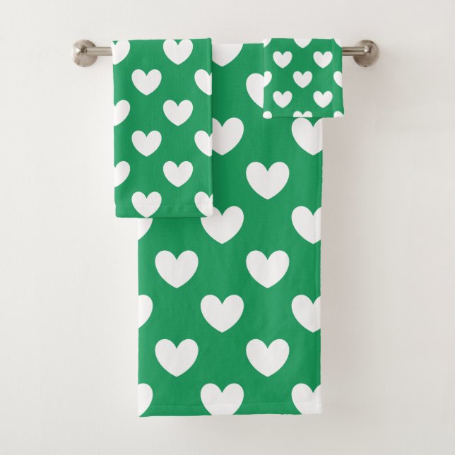 Coeurs polka blanc sur Kelly green (En situation)