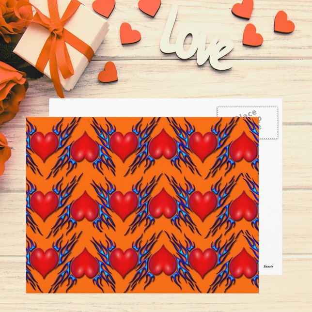 Coeurs rouges avec flamme bleue en carte postale M (Red Hearts with Blue Flame in Pattern Postcard)