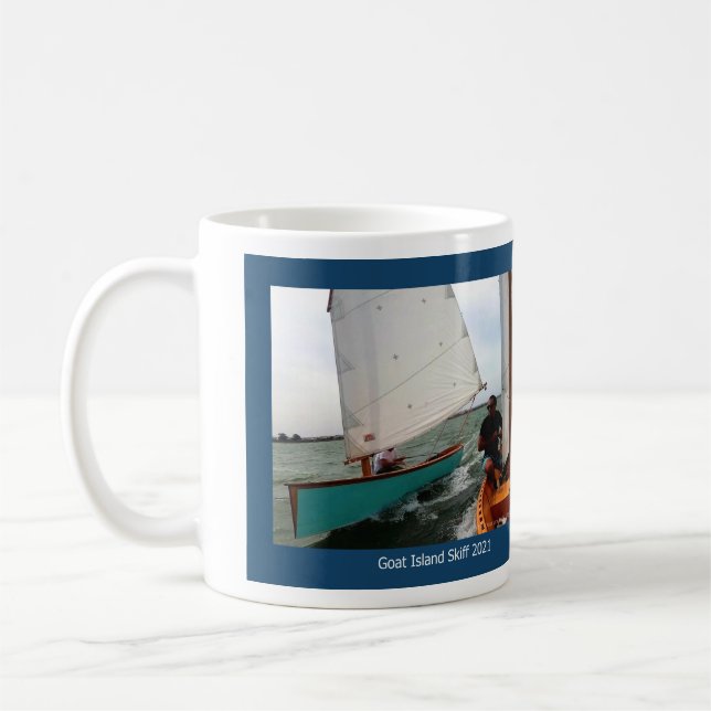 Coffee Mug pour le calendrier Skiff de l'île aux c (Gauche)