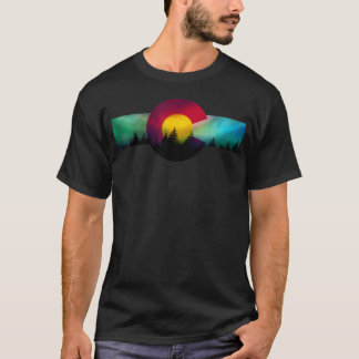 Colorado Flag Vintage Rocky Mountains Hiking T-Shirt