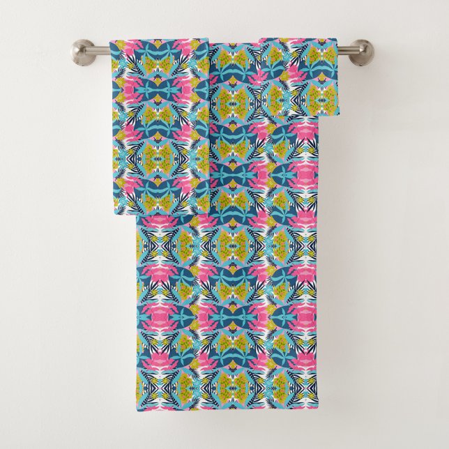 Colorful towel set with vibrant geometric pattern  (Créateur téléchargé)