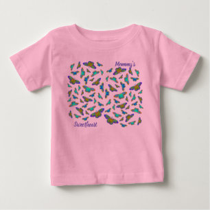 Colourful butterflies on baby pink - baby T-Shirt