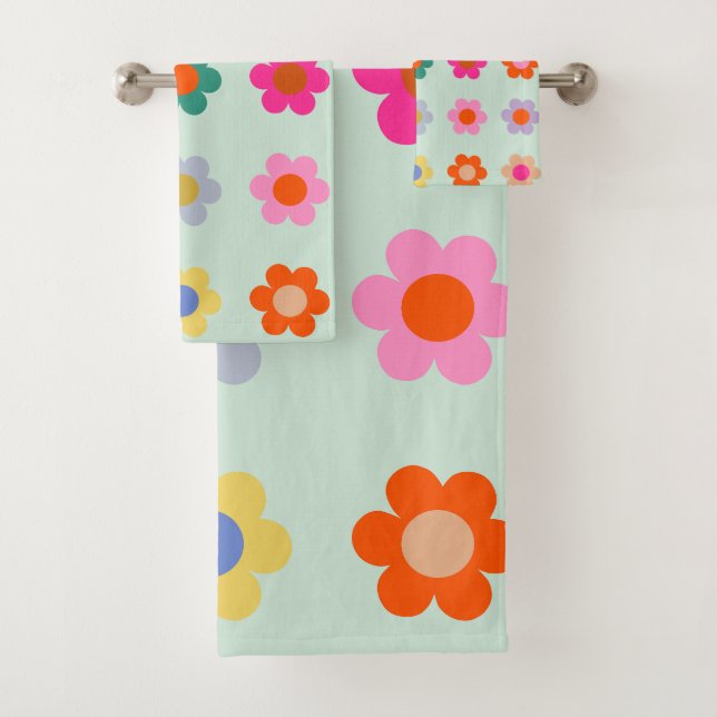 Colourful Flowers Vintage Floral Bath Towel Set (Insitu)
