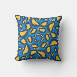 Colourful leopard print, seamless texture. throw pillow