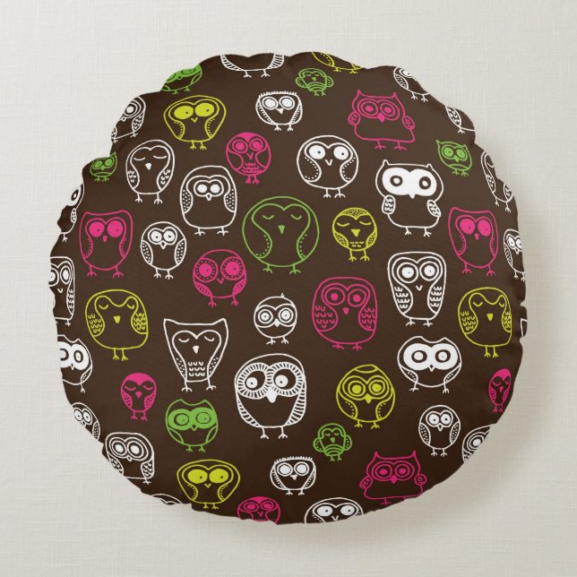 Colourful owl doodle background pattern round pillow (Front)