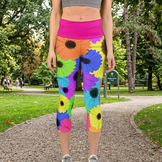 Colourful Psychedelic Daisy Floral Pattern Capri Leggings (Colorful Psychedelic Daisy Floral Pattern. Capri Leggings)