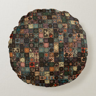 Colourful vintage seamless pattern with floral and round pillow