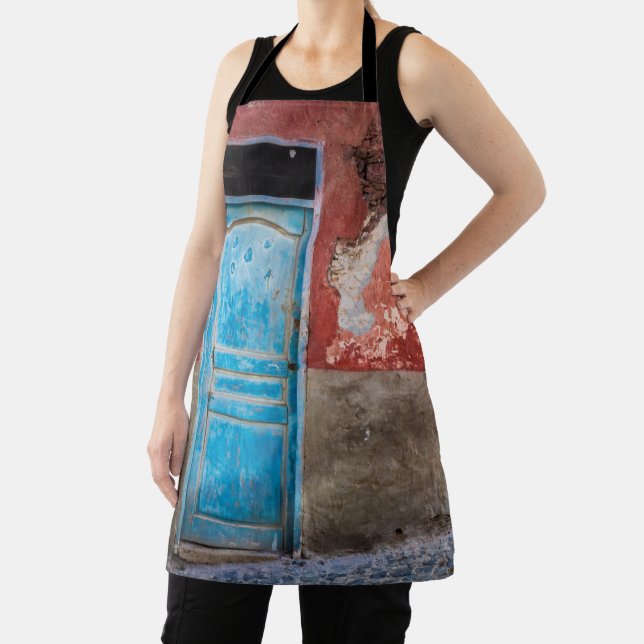 Colourful wall with blue door apron (Insitu)