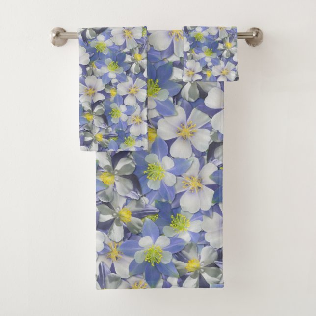 Columbines Seamless Pattern Bath Towel Set (Insitu)