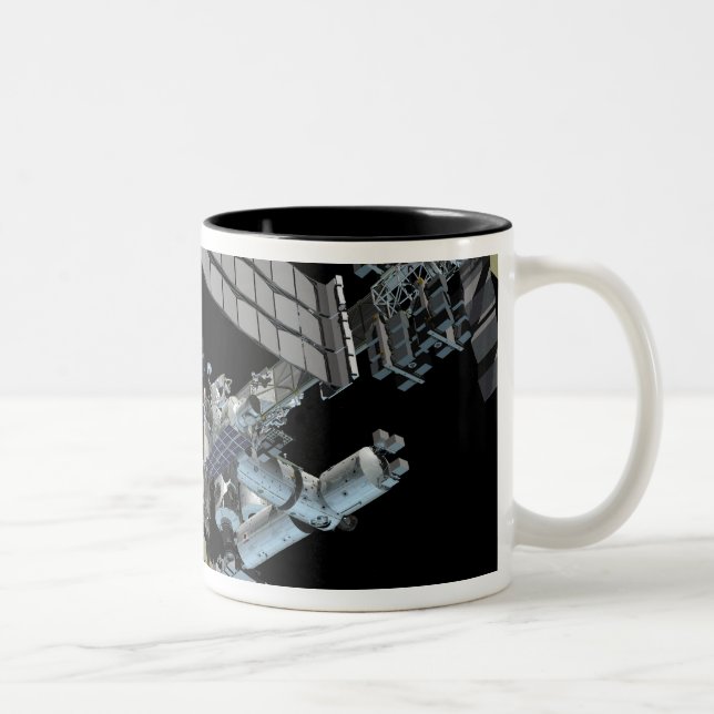 Computer generated view 14 Two-Tone coffee mug (Right)