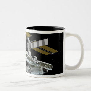 Computer generated view Two-Tone coffee mug