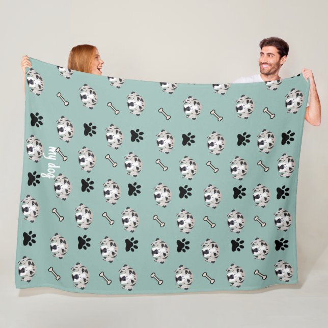 Conception de couverture personnalisée pour chien (En situation)