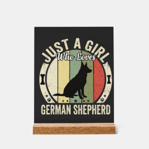 Conception de fille de berger allemand amoureuse d