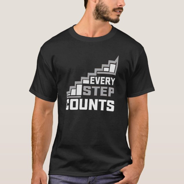 Conception de T-shirt à typographie « Chaque pas c (Devant)