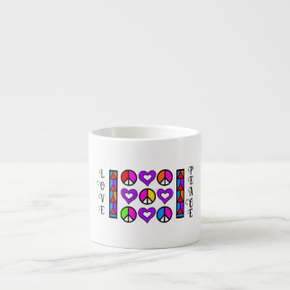 Conception géométrique colorée Peace & Love Mug