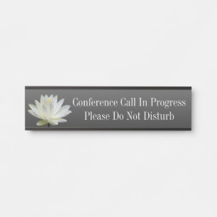 Conférence téléphonique accrochante de plaque