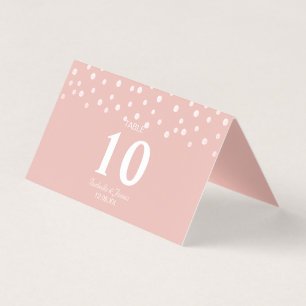 Confettis de perle sur mariage en or rose