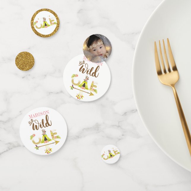Confettis Wild One Personnalisé Girl First Birthday Photo (Groupe)