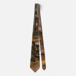 Construction - It pays to flirt 1916 Tie