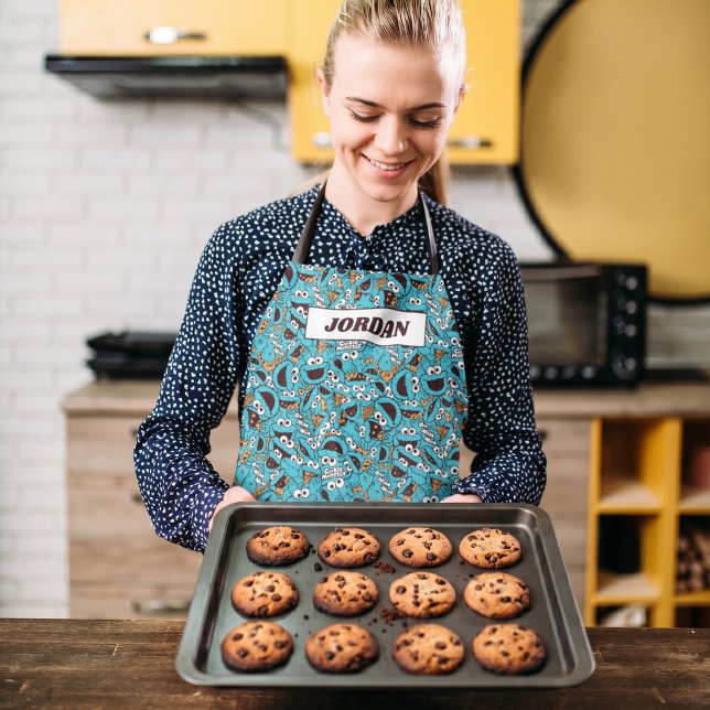 Cookie Monster | Nom Nom Nom Pattern Apron (Person wearing apron)