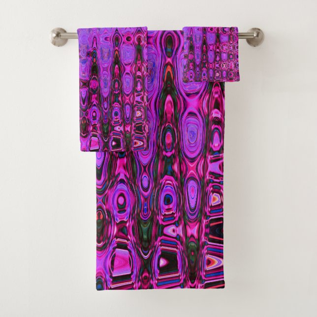 Cool Abstract Purple and Black Atomic Retro Zigzag Bath Towel Set (Insitu)