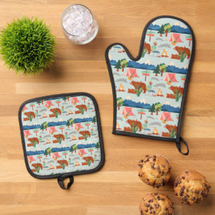 Cool Camping lovers tiled pattern  Oven Mitt & Pot Holder Set