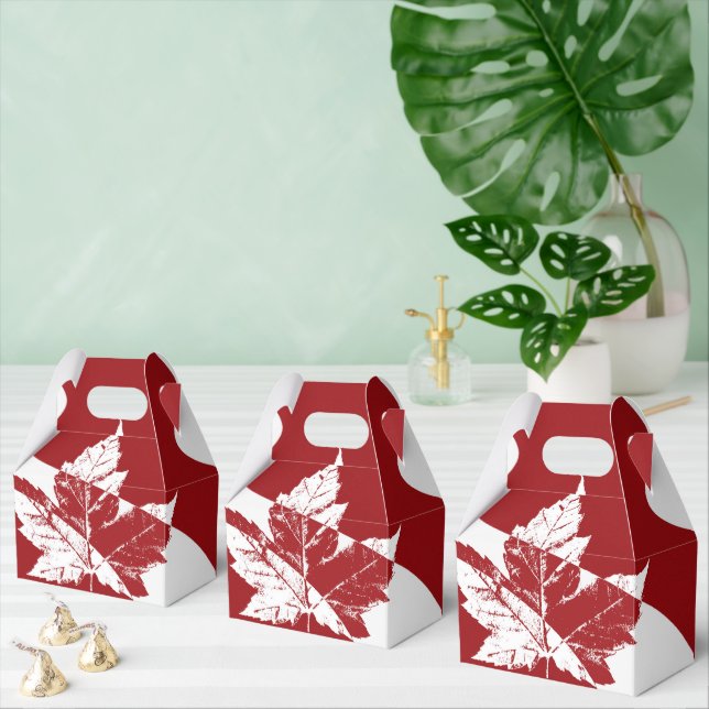 Cool Canada Favour Box Personalized Canada Bags (Multiple)