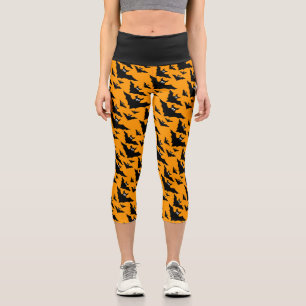 Cool cute Flying bats Halloween pattern Capri Leggings
