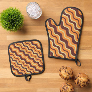 Cool Fall Seasonal wavy line kitchen  Oven Mitt & Pot Holder Set