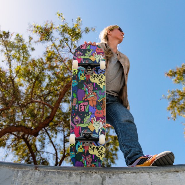 Cool Graffiti Skateboard (Outdoor 1)