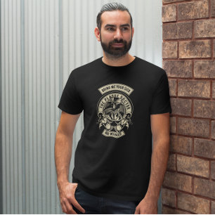 Cool Minimalist Plague Doctor Vintage    T-Shirt