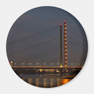 Cool, modern and urban Rheinkniebrucke Magnet