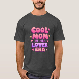 Cool Mom in Her Lover Era Retro Groovyypography Ae T-Shirt