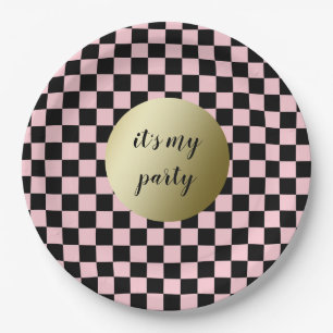 Cool retro pink black chequered checks party decor paper plate