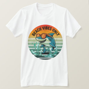 Cool Retro Shark with Sunglasses – Beach Vibes Onl T-Shirt