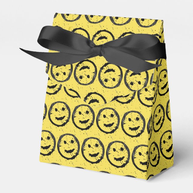 Cool Stained Happy Smiling face pattern yellow Favor Box (Front Side)