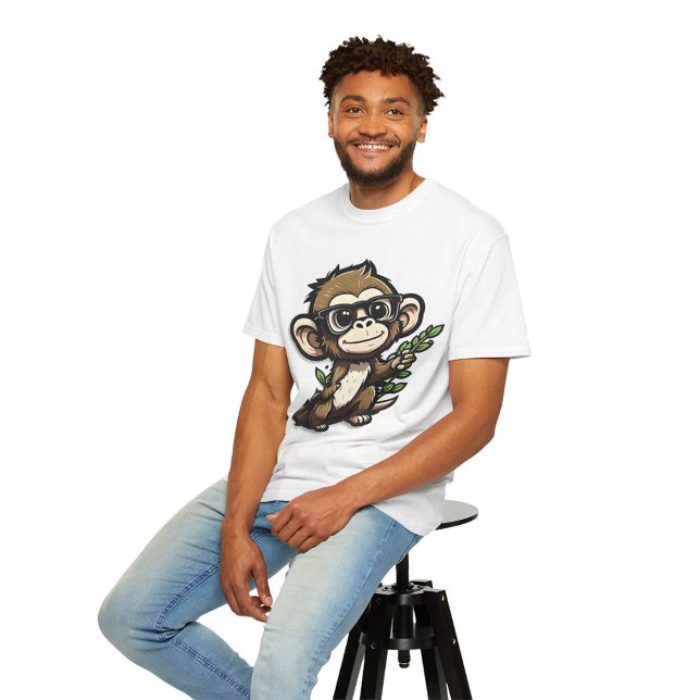 Cool style  T-Shirt (Sit on table )