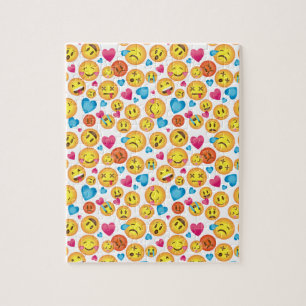 Copie mignonne d'Emoji sur le puzzle blanc